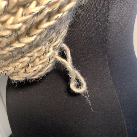 Infinity Loop Scarf - Picture 4 of 5